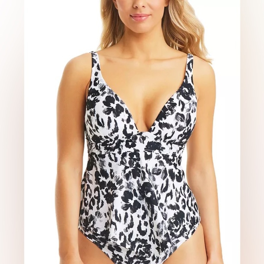 BAR III Spot Garden Hankey Tankini Top (XS)